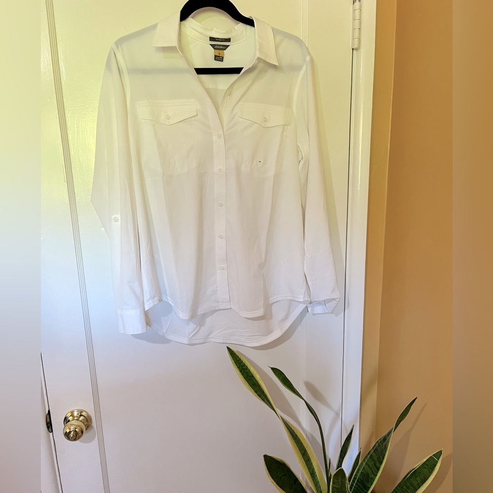 Eddie Bauer Classic Fit Long Sleeve Button Up Size Medium